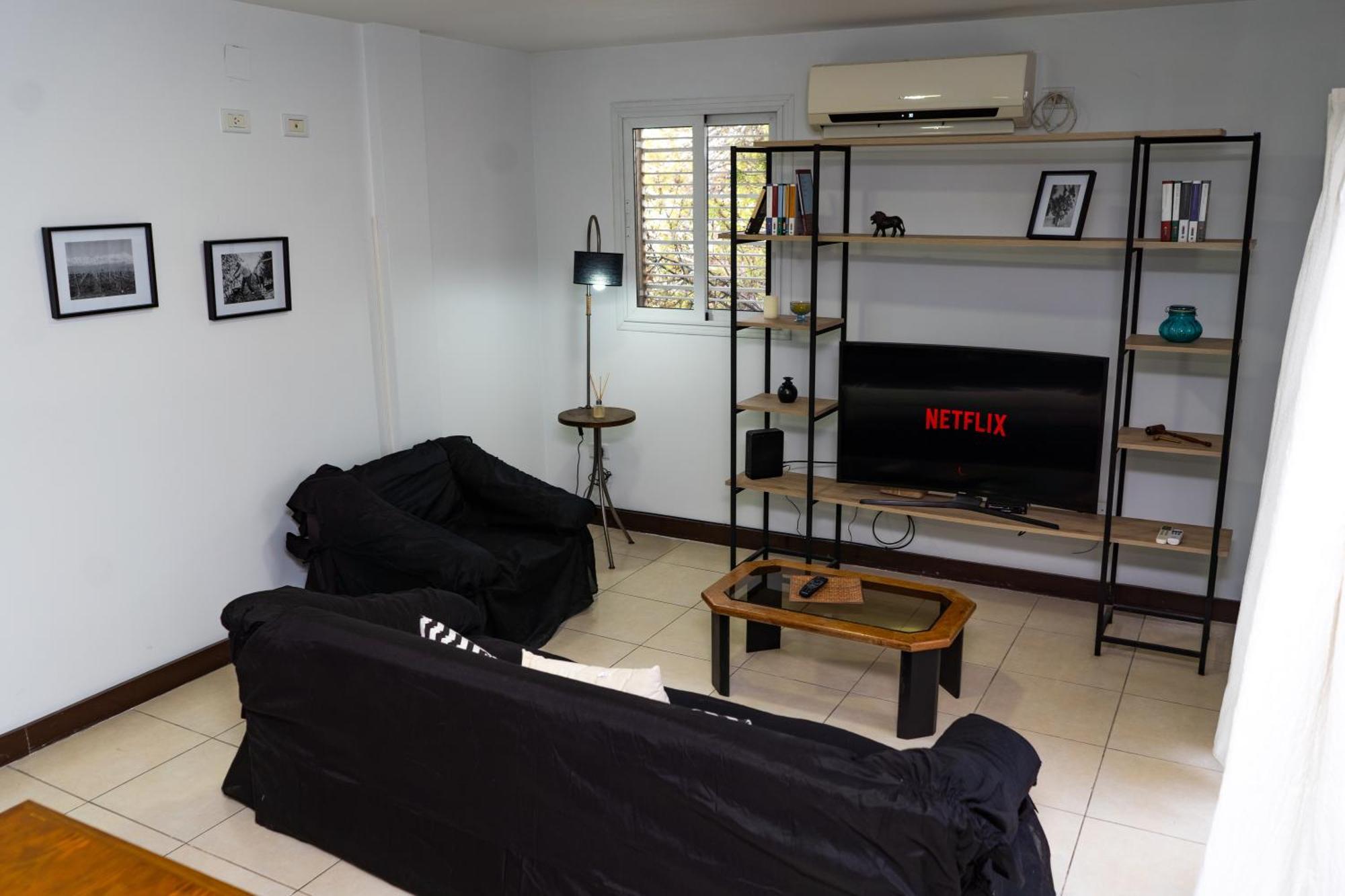 Depto Moderno Con Cochera, En La Mejor Zona De Apartment